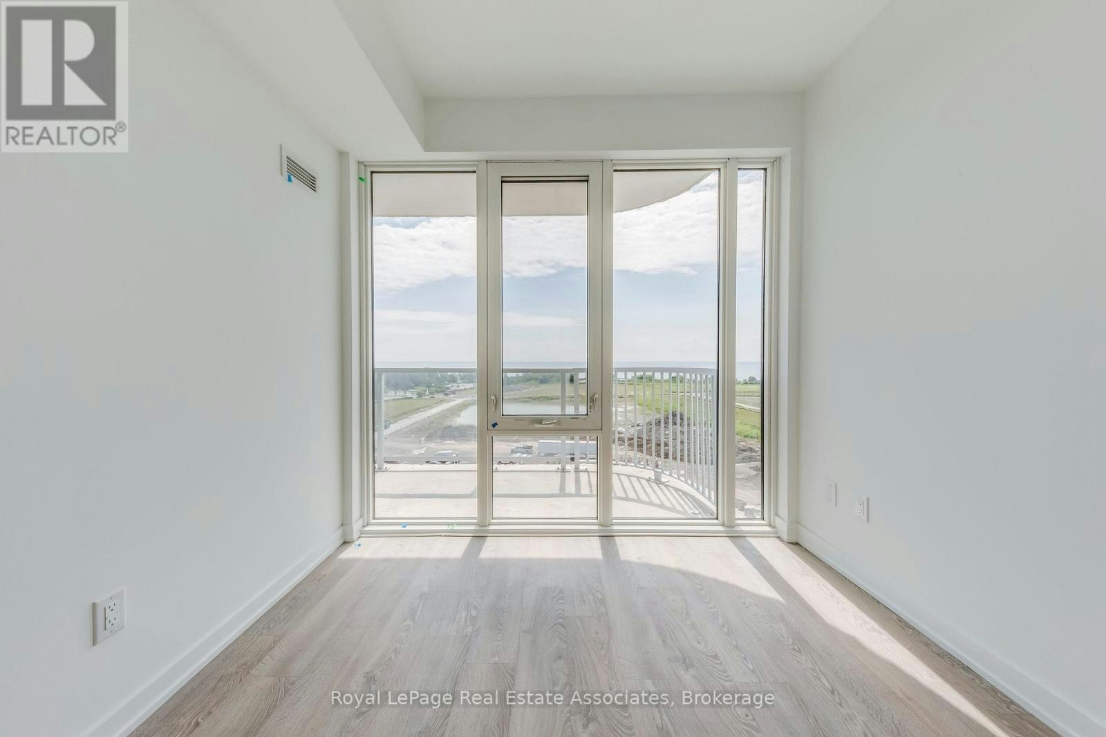 806-220 Missinnihe Way, Mississauga, ON, L5H 0A9 - 15