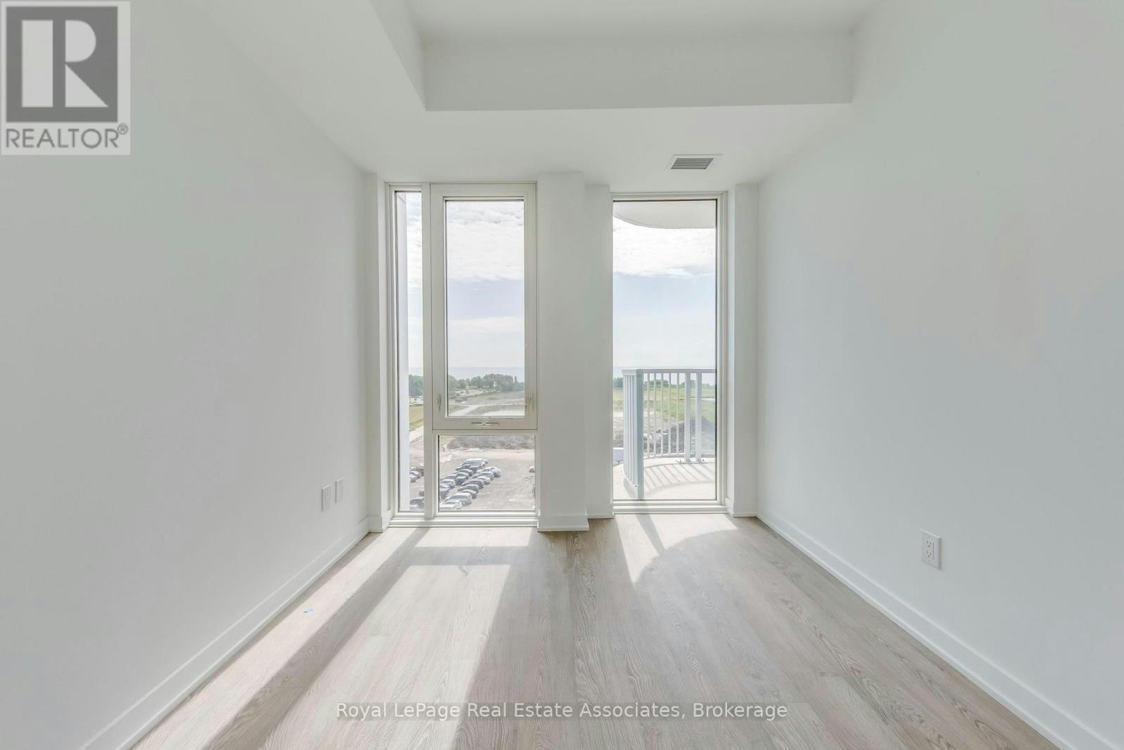 806-220 Missinnihe Way, Mississauga, ON, L5H 0A9 - 19