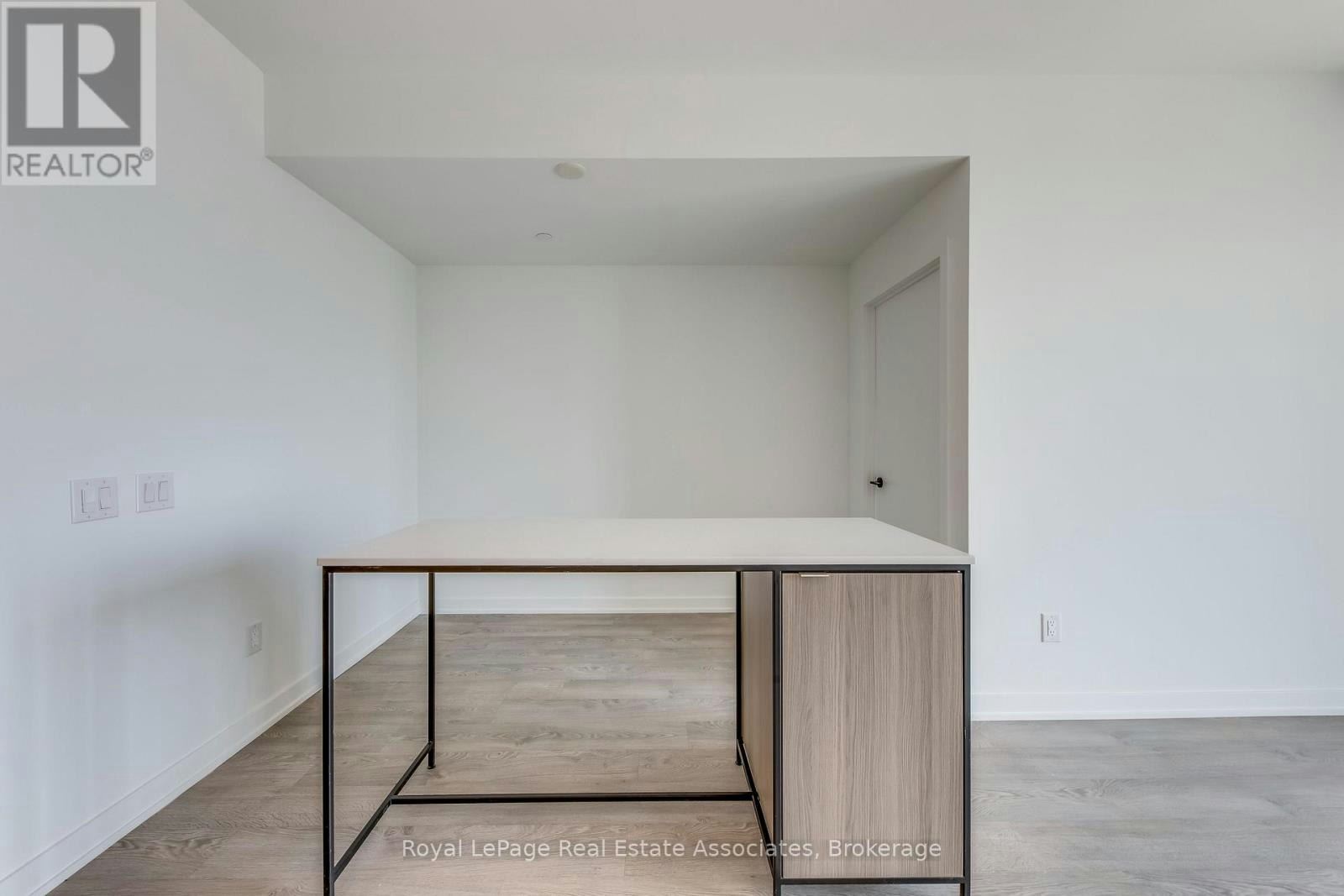 806-220 Missinnihe Way, Mississauga, ON, L5H 0A9 - 11