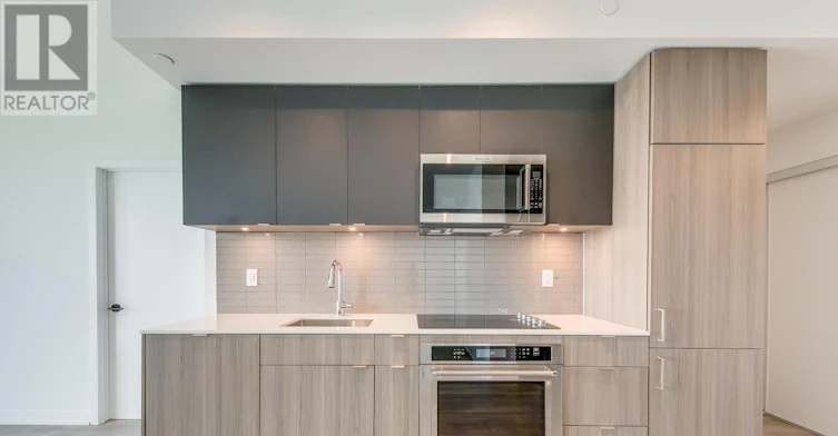 806-220 Missinnihe Way, Mississauga, ON, L5H 0A9 - 3