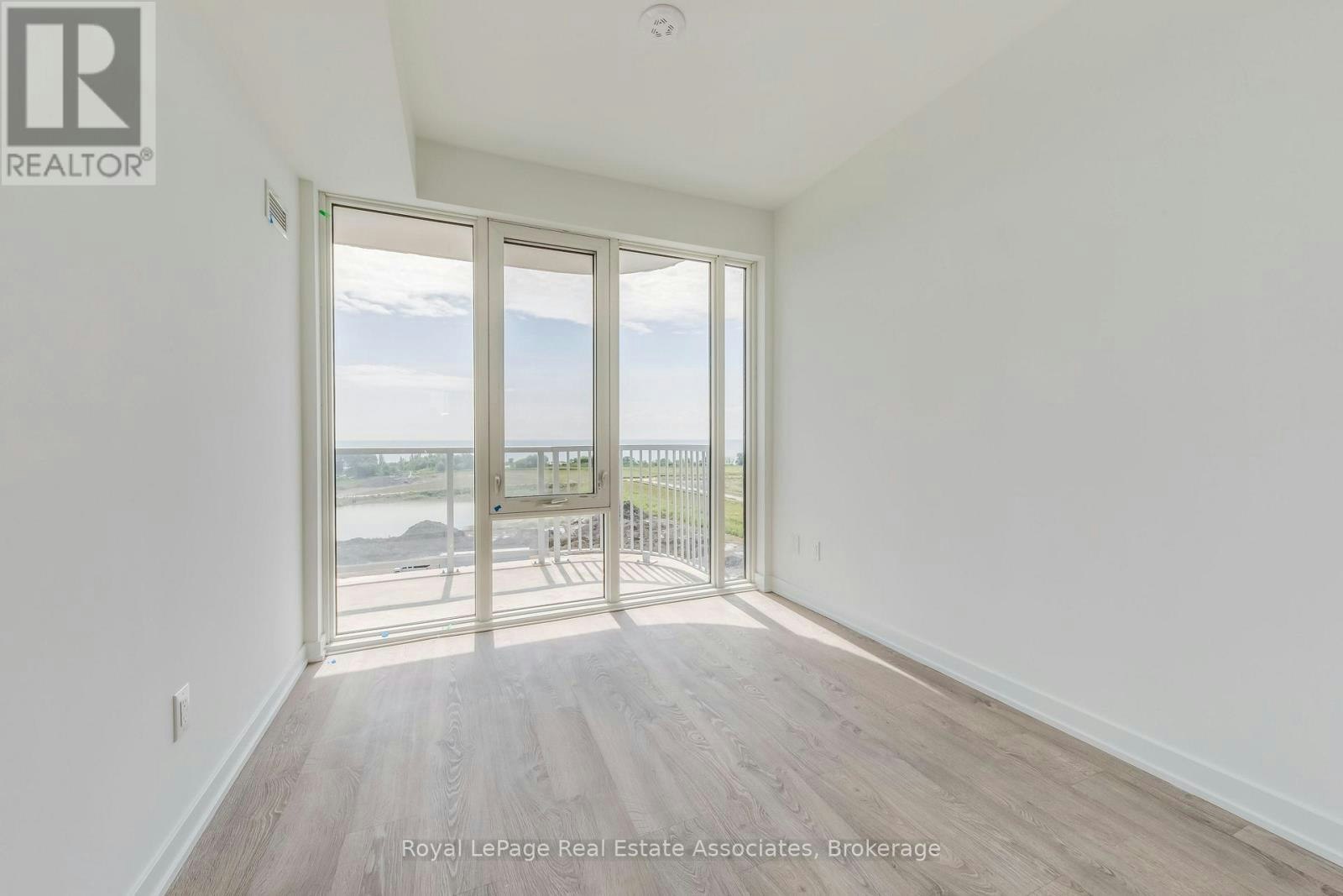 806-220 Missinnihe Way, Mississauga, ON, L5H 0A9 - 14