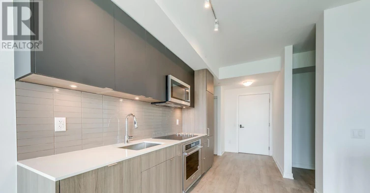 806-220 Missinnihe Way, Mississauga, ON, L5H 0A9 - 6