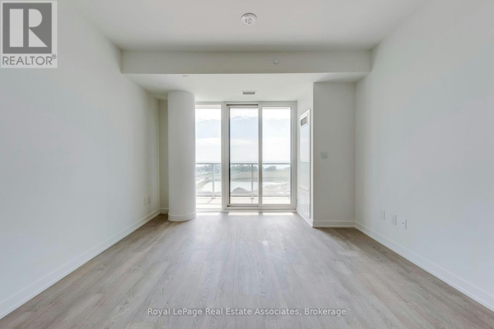 806-220 Missinnihe Way, Mississauga, ON, L5H 0A9 - 9
