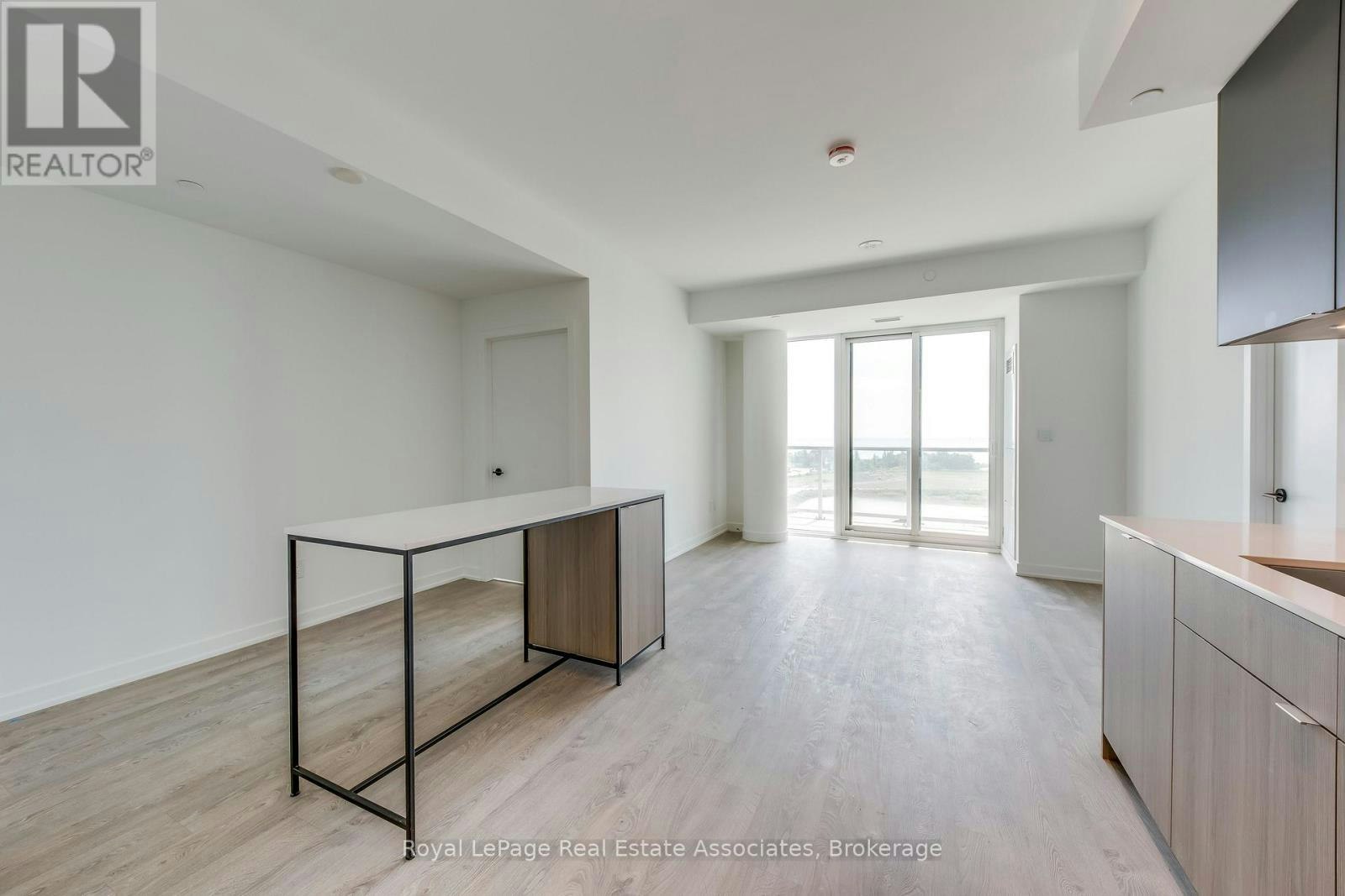 806-220 Missinnihe Way, Mississauga, ON, L5H 0A9 - 8