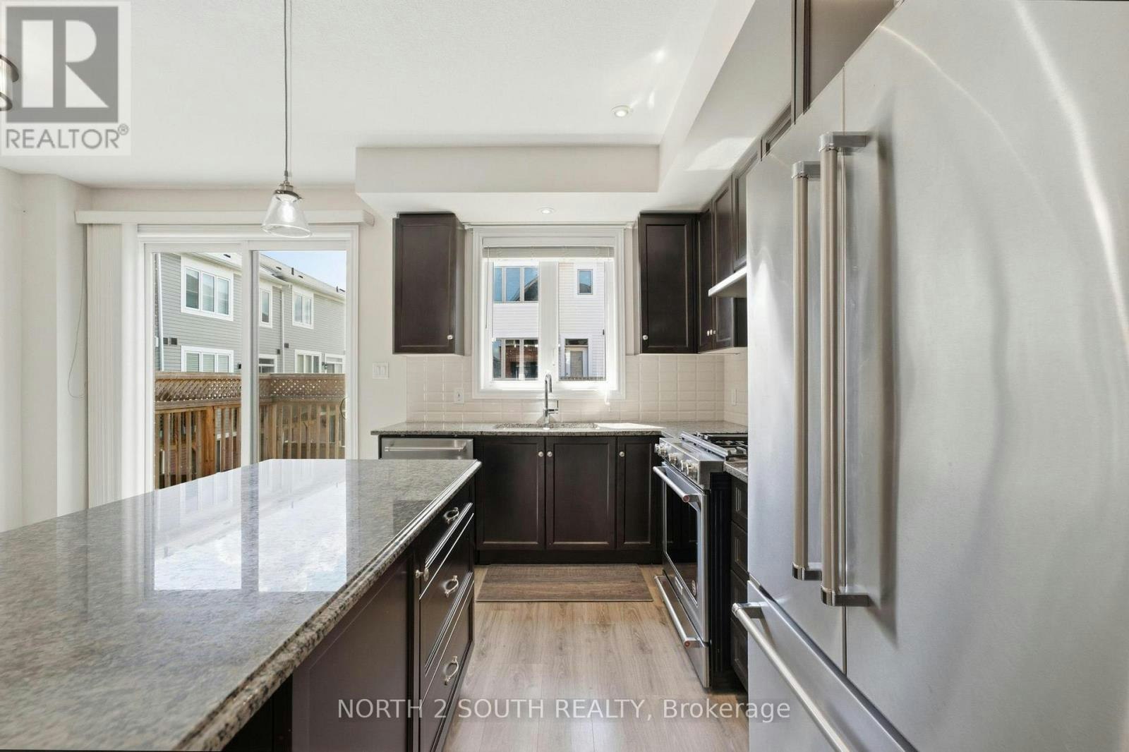 14 Snowberry Lane, Hamilton, ON, L8K 0A4 - 9
