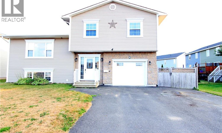 8 Hallihan Drive