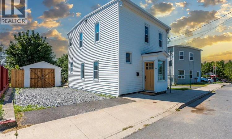 182 Visart Street