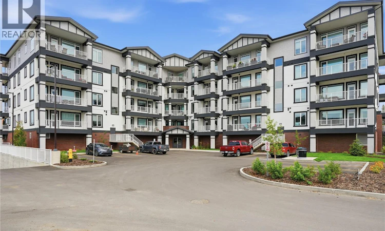 216-3589 Evans Court