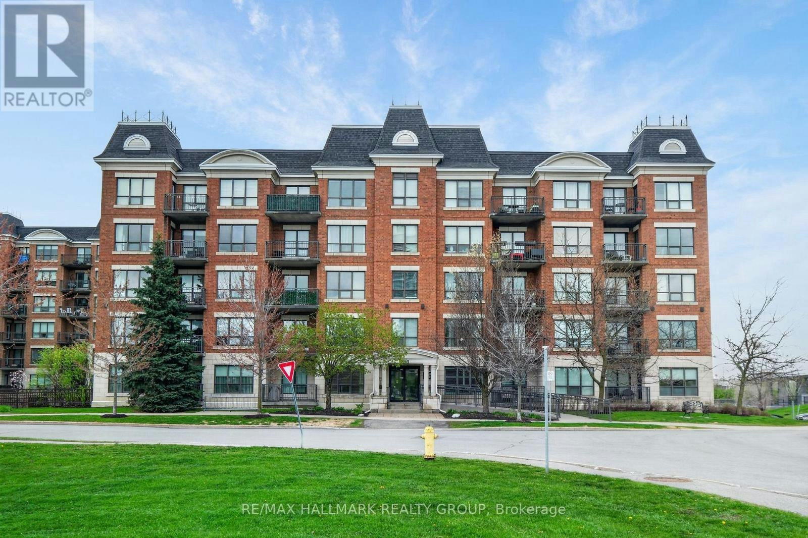301-1005 Beauparc Private, Ottawa, ON, K1J 0A1