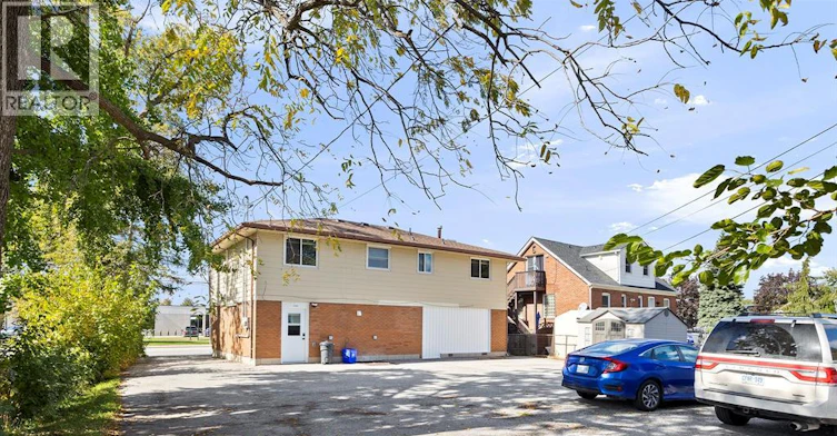 1131 Front Unit Rd B, Lasalle, ON, N9J 2A7 - 12