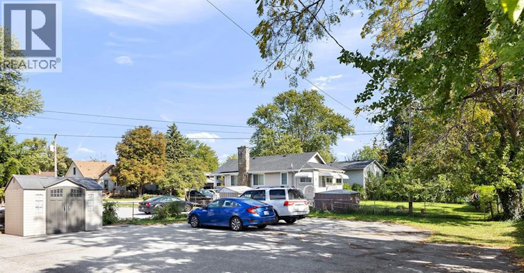 1131 Front Unit Rd B, Lasalle, ON, N9J 2A7 - 13