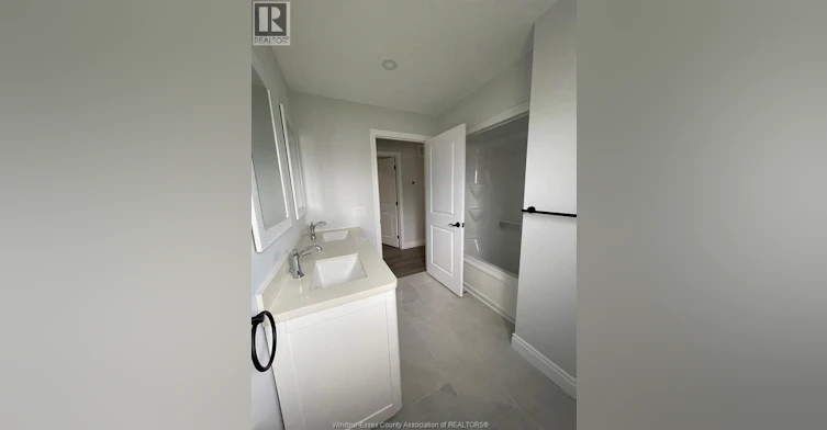 1131 Front Unit Rd B, Lasalle, ON, N9J 2A7 - 7