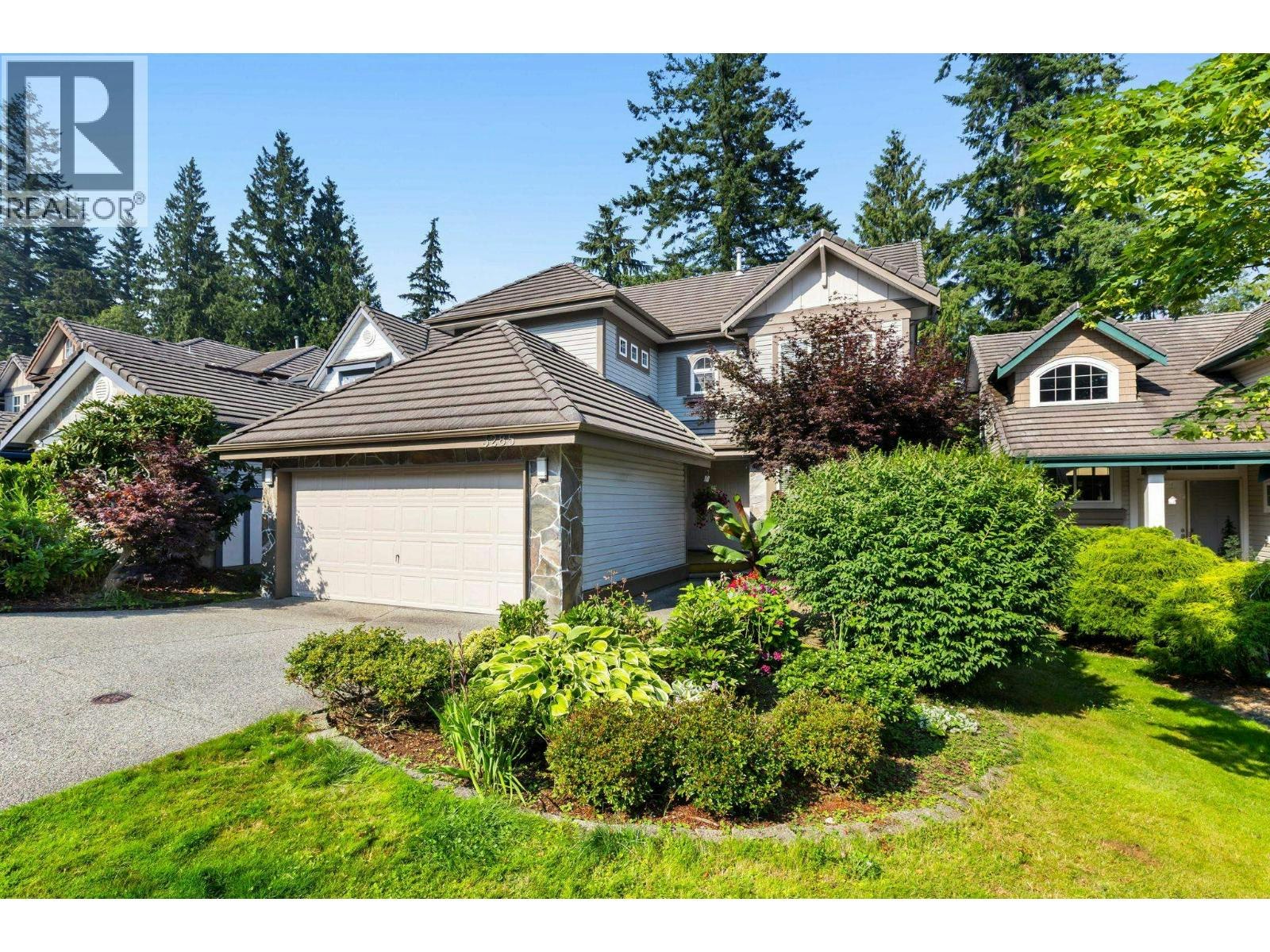 3285 Chartwell Green, Coquitlam, BC, V3E 3M9
