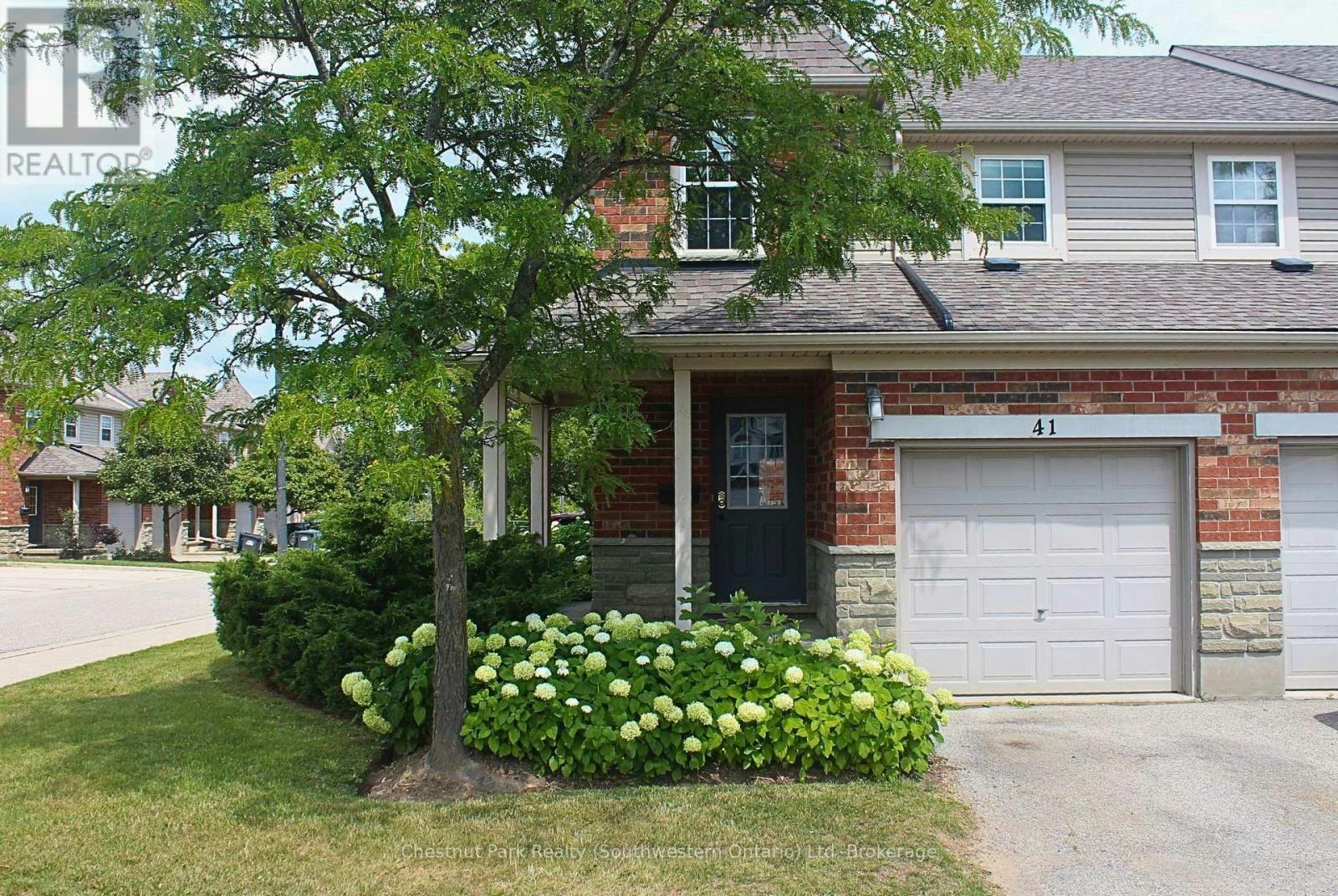 124 Gosling Gardens, Guelph, ON, N1G 5K6 - 2