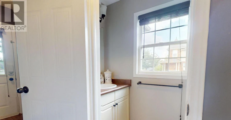 124 Gosling Gardens, Guelph, ON, N1G 5K6 - 5