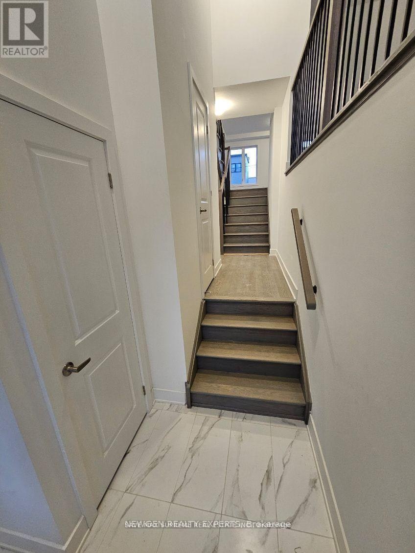 763 Stanstead Path, Oshawa, ON, L1K 3G4 - 3