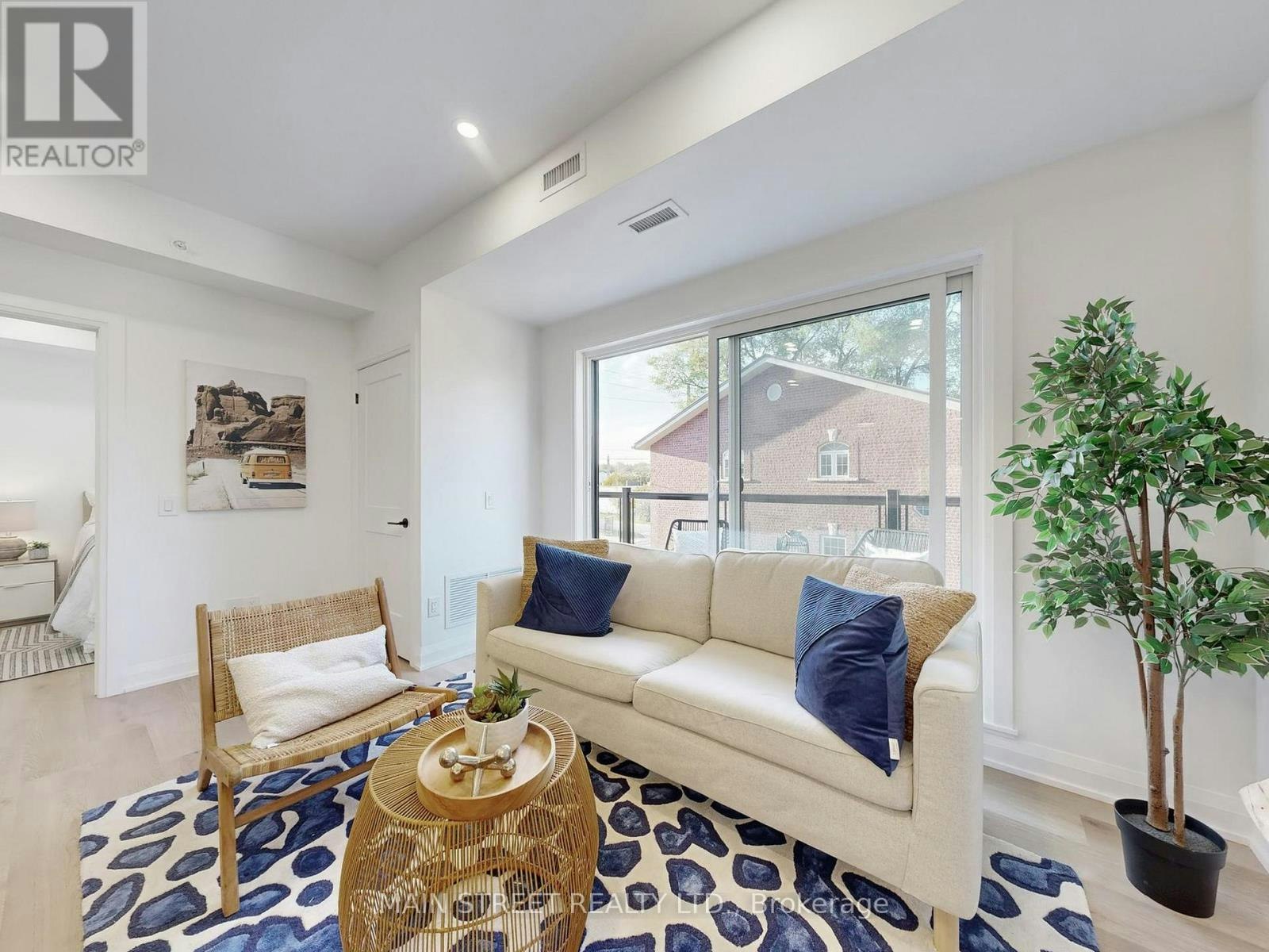 203-49 Charles Street, Newmarket, ON, L3Y 3V7 - 6