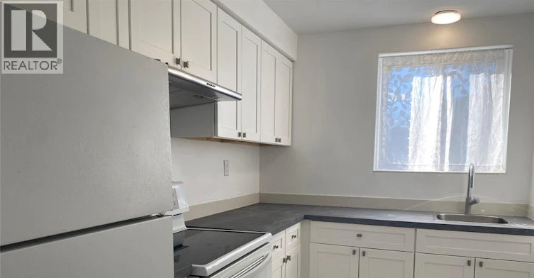2476 Rivard Avenue, Windsor, ON, N8T 2H2 - 2
