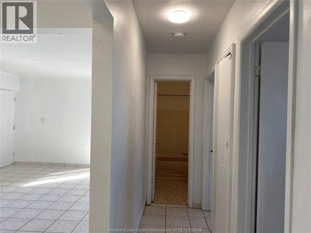 2476 Rivard Avenue, Windsor, ON, N8T 2H2 - 8