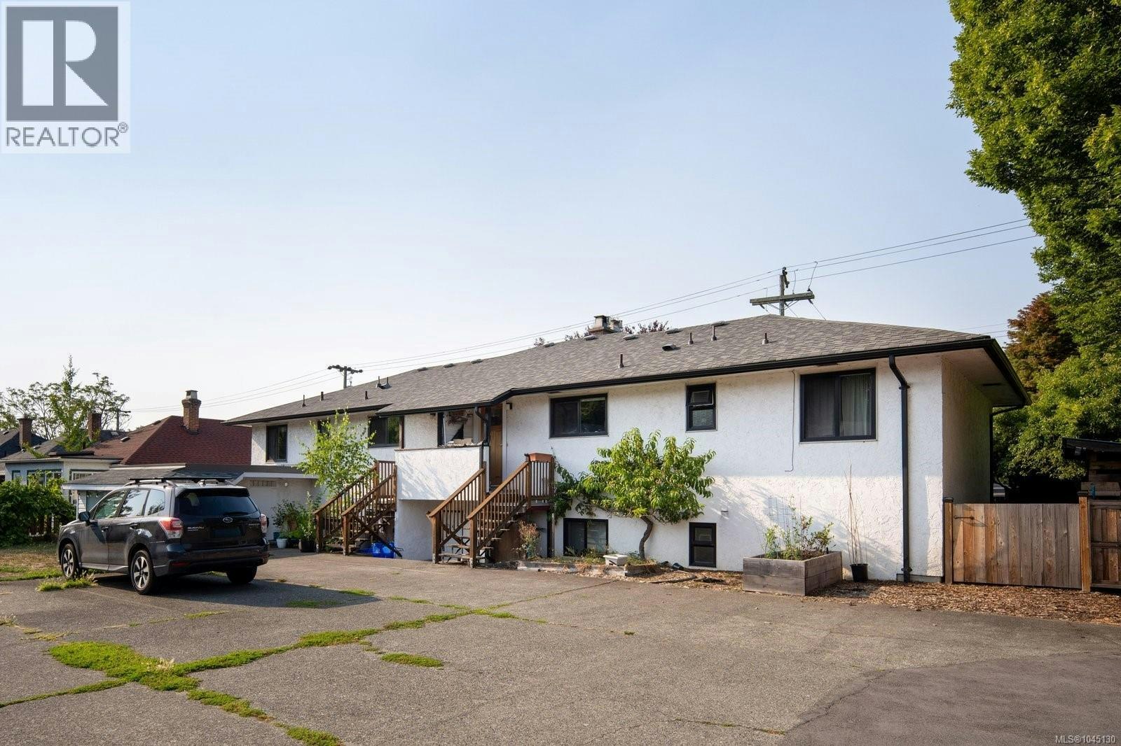 1481 Bay Street, Victoria, BC, V8R 2A6