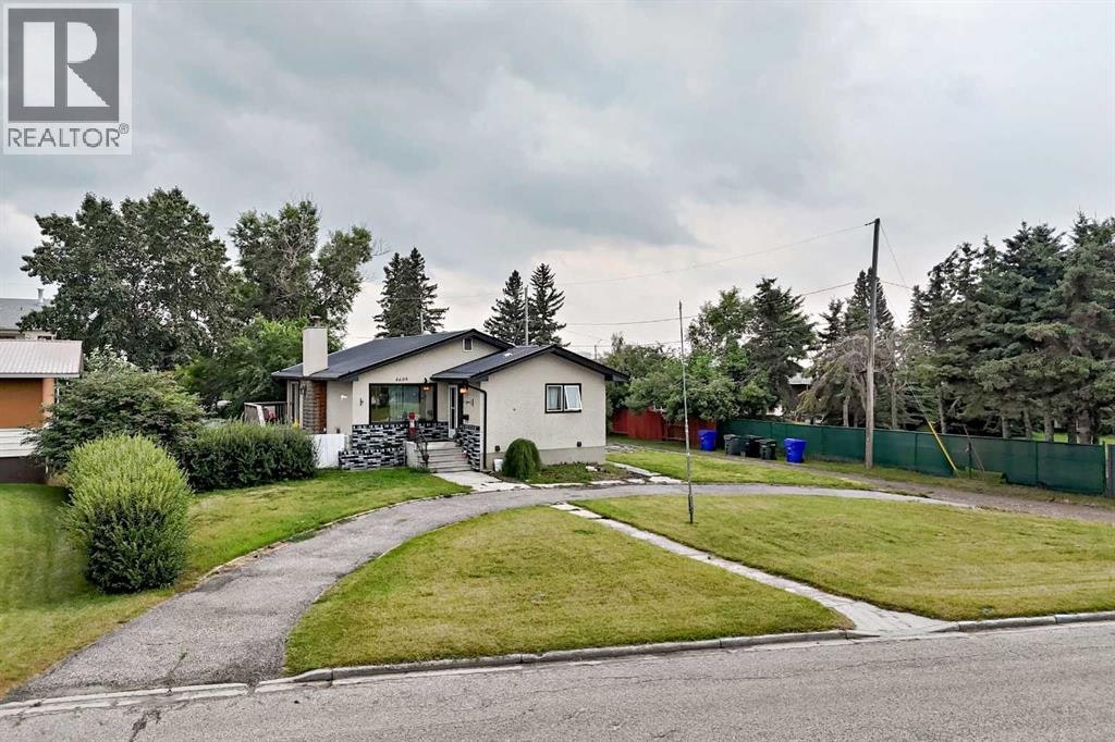 4609 52 Street, Olds, AB, T4H 1E8
