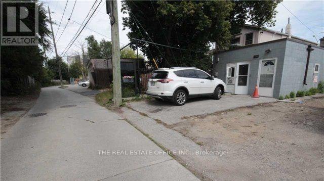 1-2444 Kingston Road, Toronto, ON, M1N 1V3