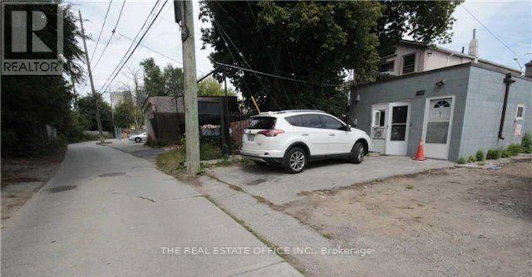 1-2444 Kingston Road, Toronto, ON, M1N 1V3
