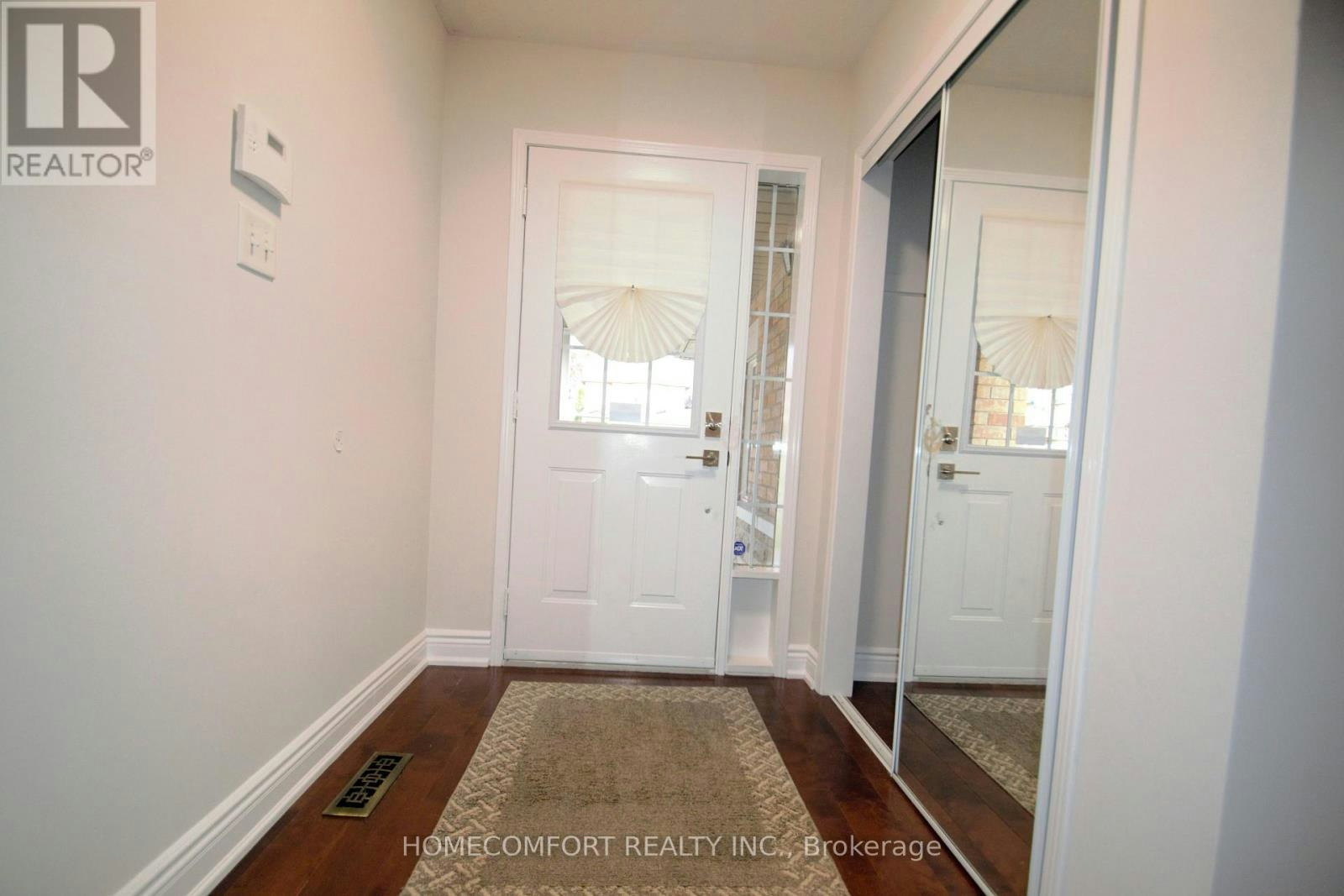 28 Deerwood Crescent, Richmond Hill, ON, L4E 4B5 - 2