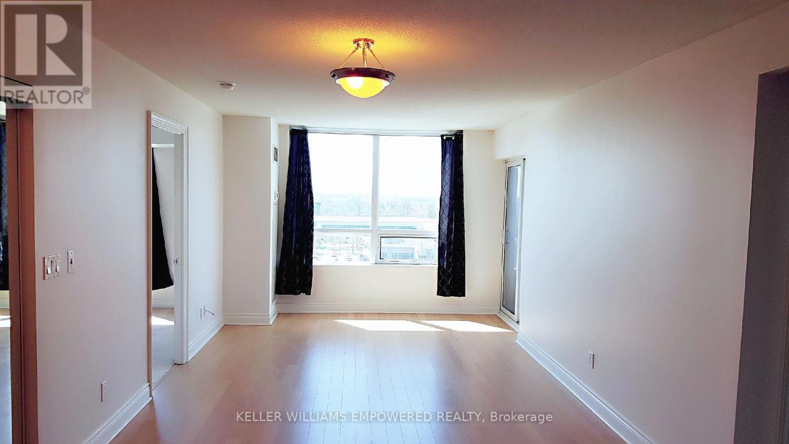 872-23 Cox Boulevard, Markham, ON, L3R 7Z9 - 3