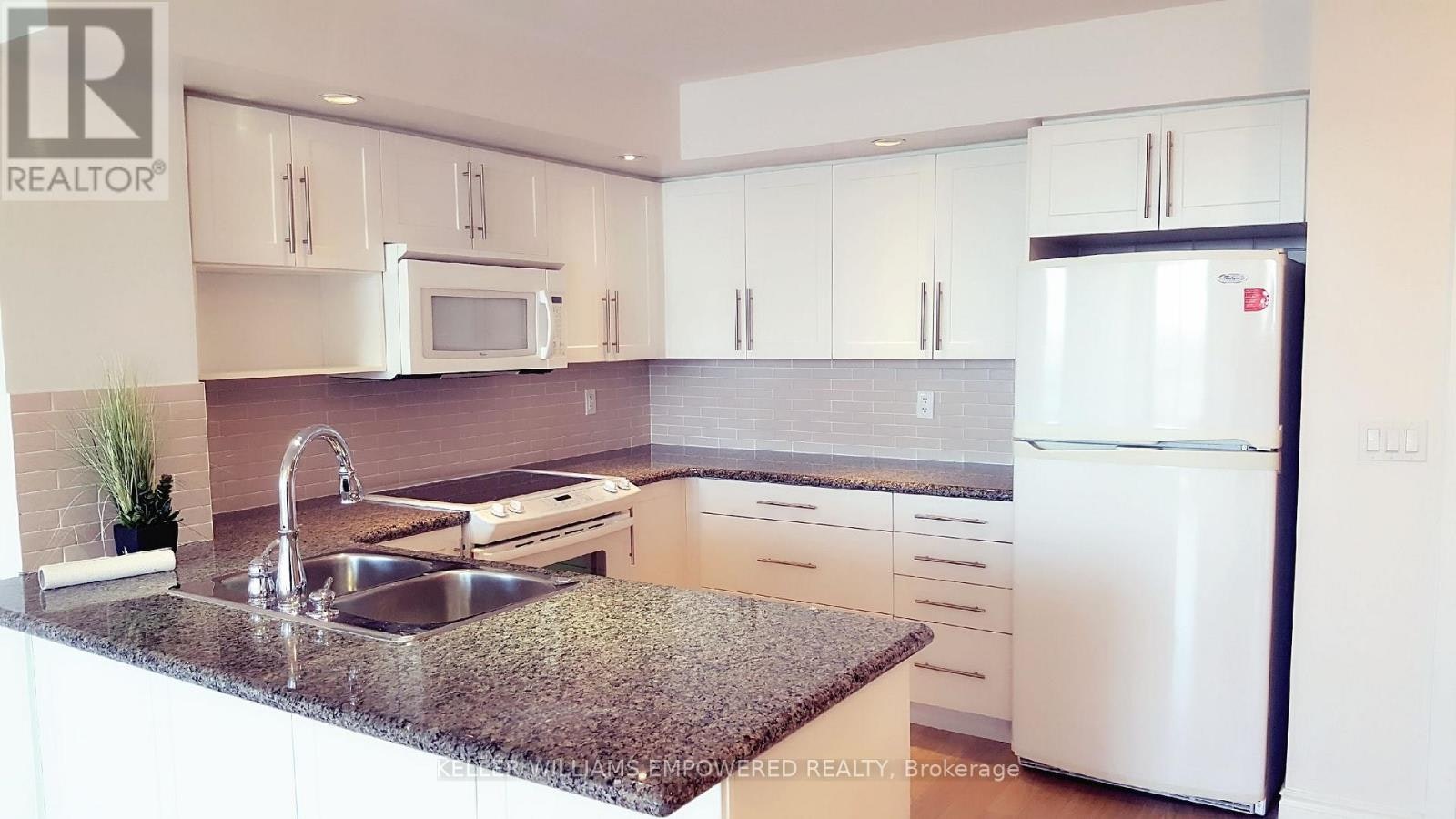 872-23 Cox Boulevard, Markham, ON, L3R 7Z9 - 5