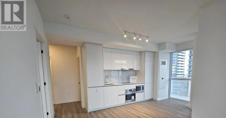 902-8 Interchange Way, Vaughan, ON, L4K 5Z7 - 4