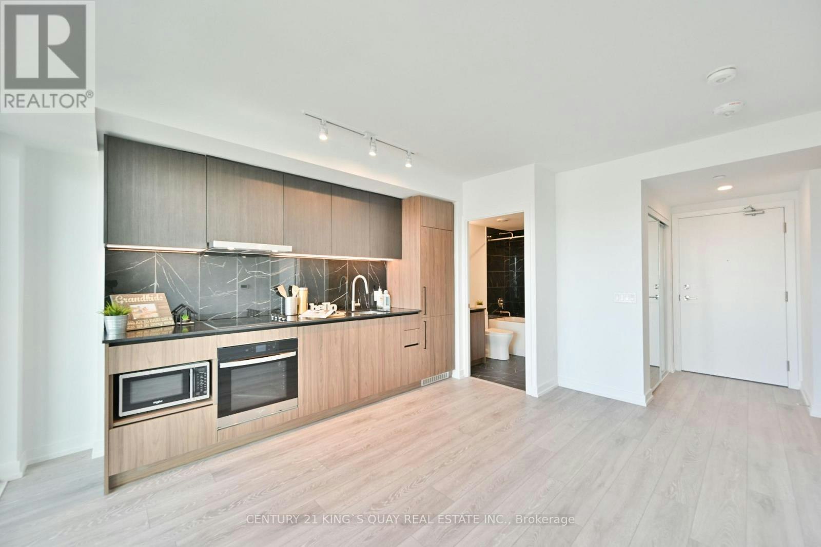 628-1100 Sheppard Avenue W, Toronto, ON, M3J 0H1 - 2