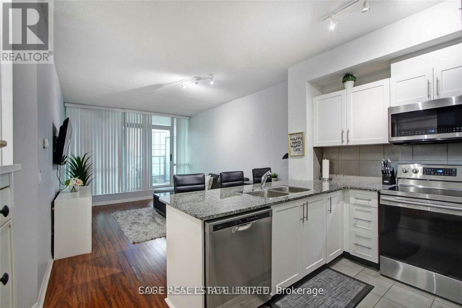 314-16 Yonge Street, Toronto, ON, M5E 2A3 - 2
