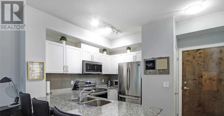 314-16 Yonge Street, Toronto, ON, M5E 2A3 - 4