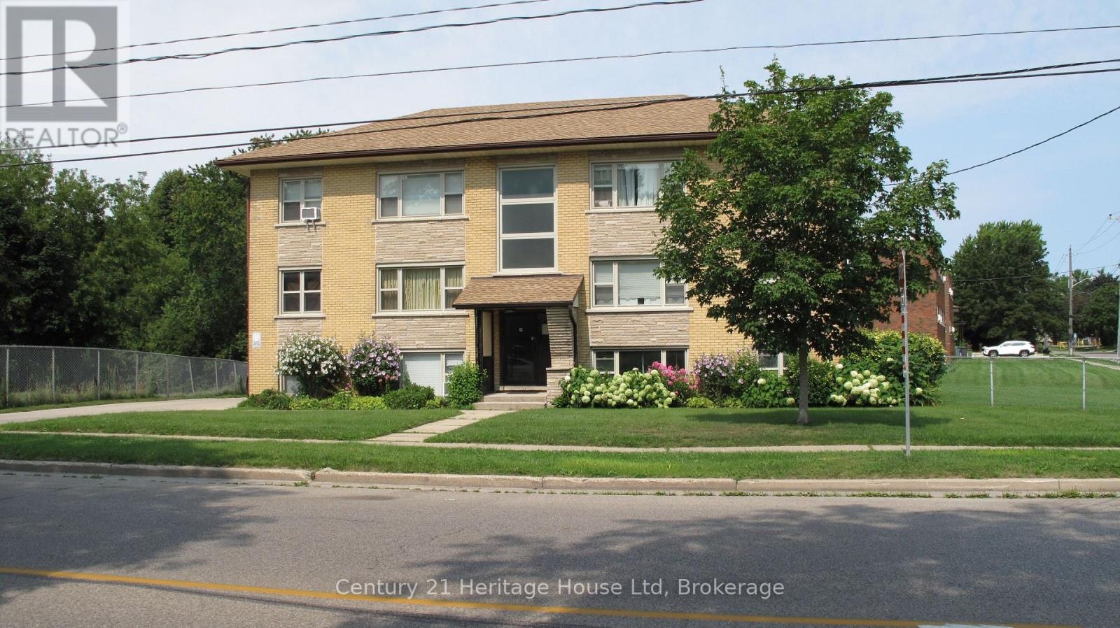6-126 Waverley Drive, Guelph, ON, N1E 1G8 - 2