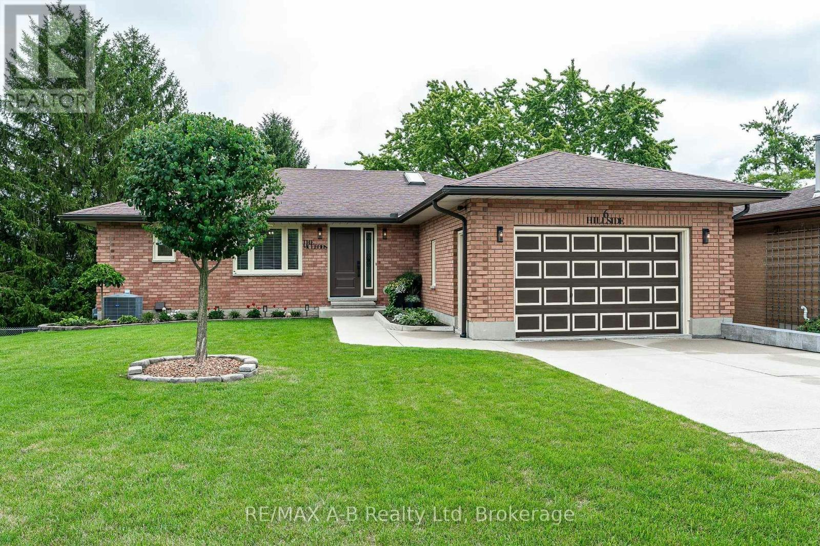 6 Hillside Court, St. Marys, ON, N4X 1C3