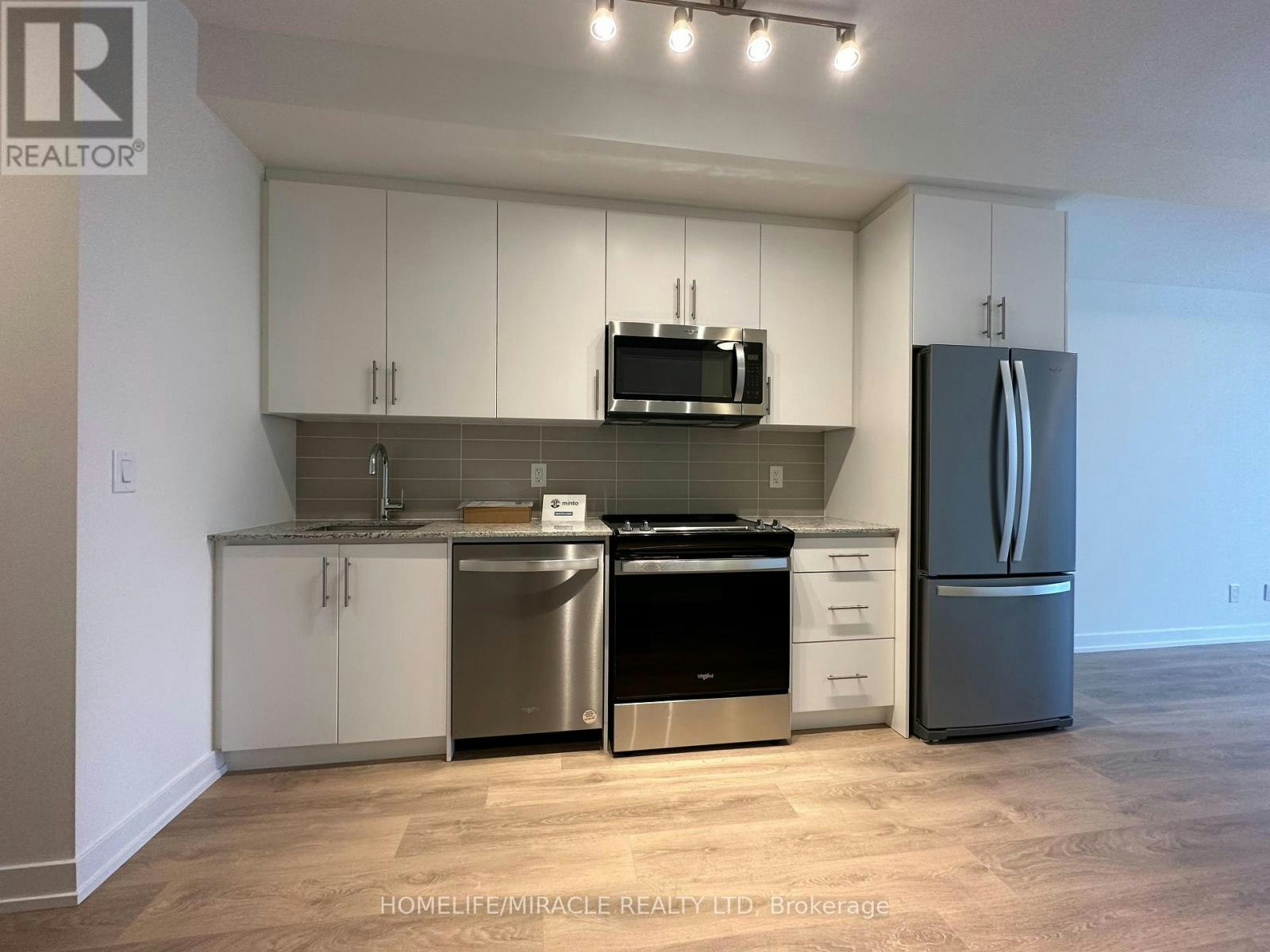 910-345 Wheat Boom Drive, Oakville, ON, L6H 7K4