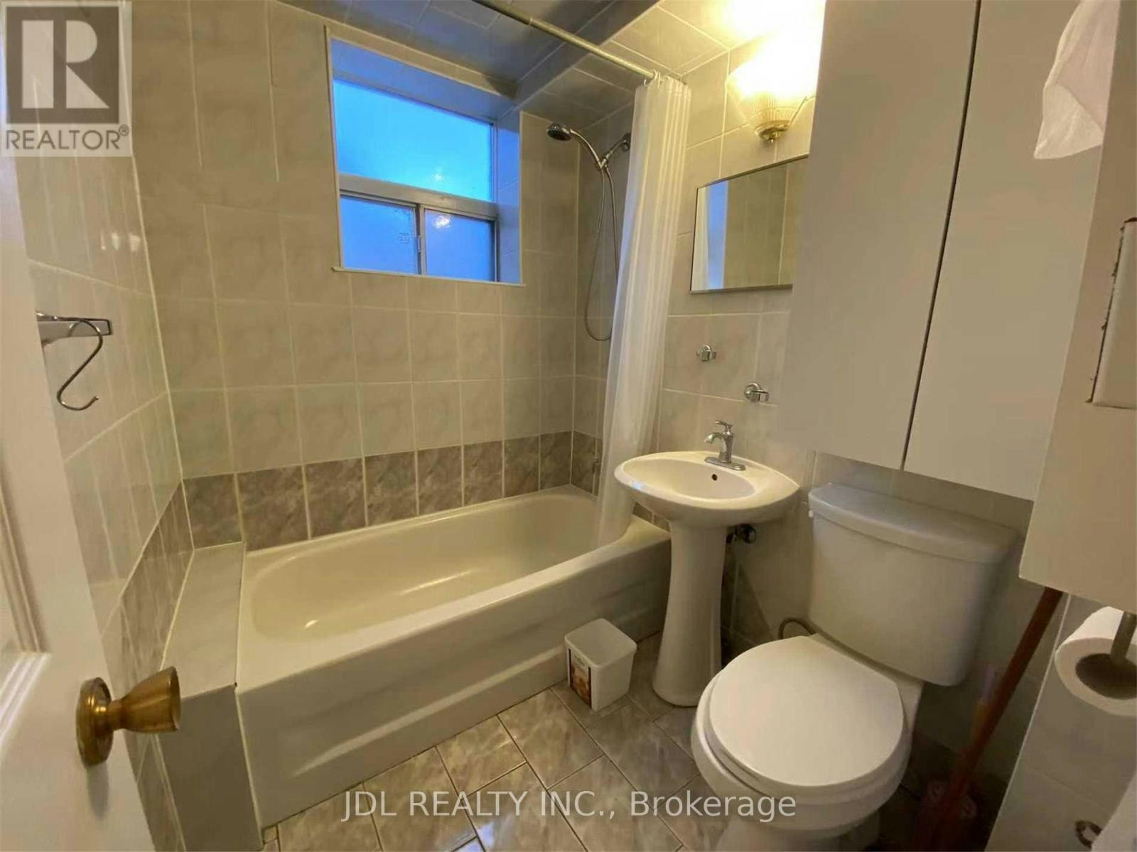 LOWER-857 Westlock Road, Mississauga, ON, L5C 1K7 - 6