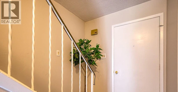 5-1060 Canfield Crescent, Woodstock, ON, N4S 8P3 - 3