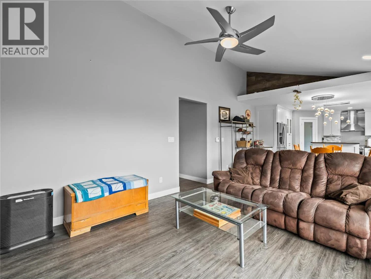 292 N Valley Road, Kelowna, BC, V1V 2G1 - 25