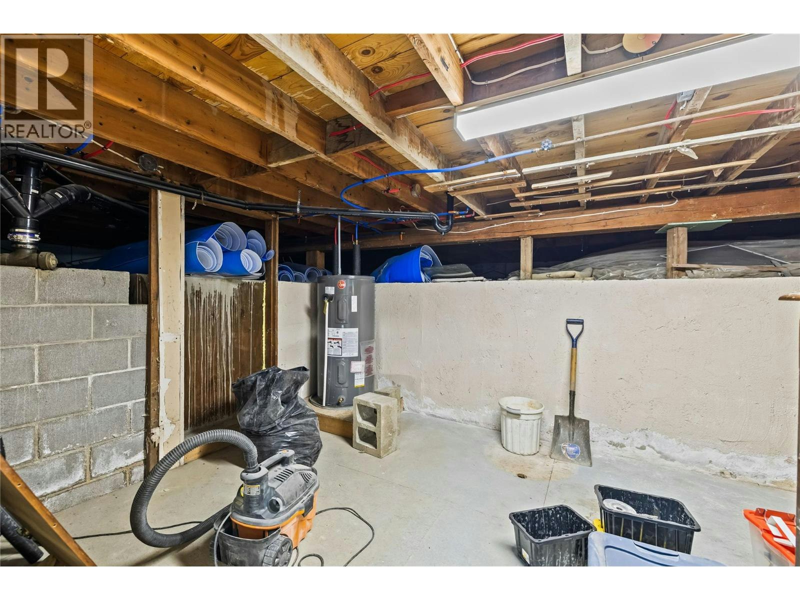 292 N Valley Road, Kelowna, BC, V1V 2G1 - 38