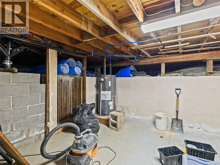 292 N Valley Road, Kelowna, BC, V1V 2G1 - 38