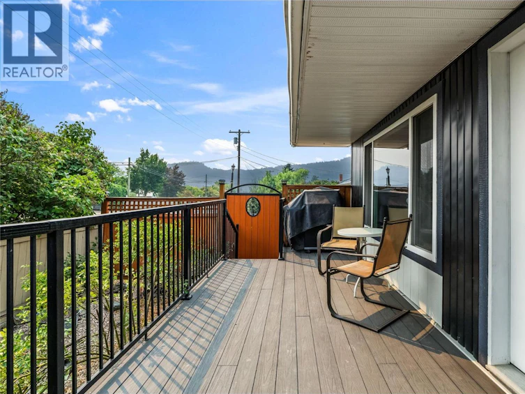 292 N Valley Road, Kelowna, BC, V1V 2G1 - 36