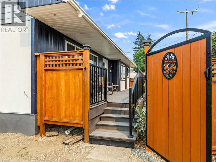 292 N Valley Road, Kelowna, BC, V1V 2G1 - 7
