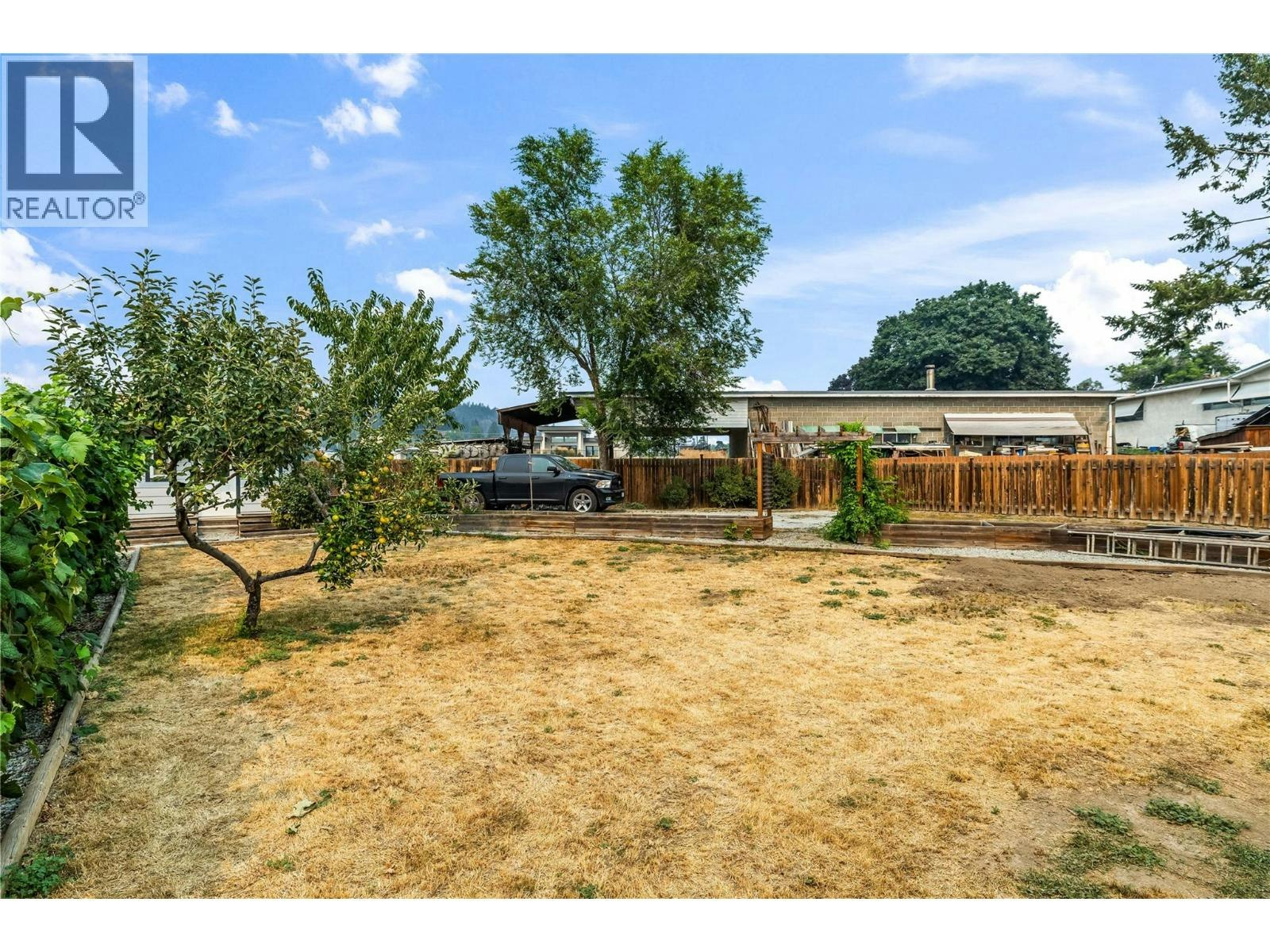 292 N Valley Road, Kelowna, BC, V1V 2G1 - 15