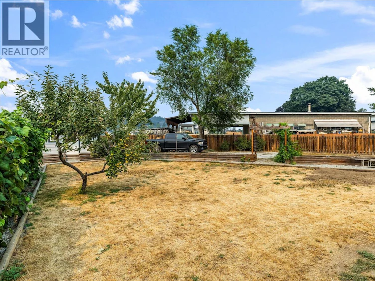 292 N Valley Road, Kelowna, BC, V1V 2G1 - 15