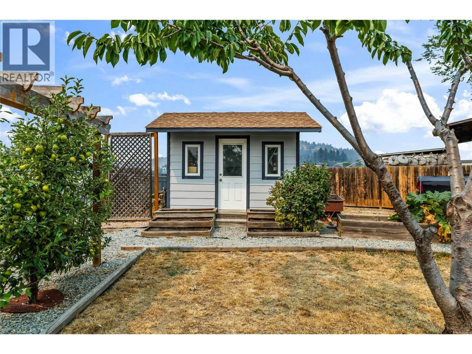 292 N Valley Road, Kelowna, BC, V1V 2G1 - 14