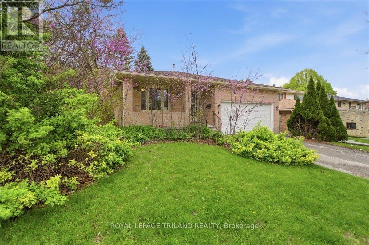 4 Chepstow Gate, London, ON, N6G 3S7