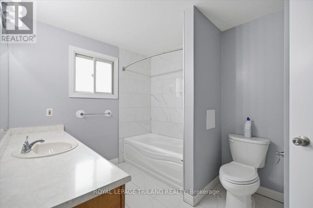 4 Chepstow Gate, London, ON, N6G 3S7 - 20