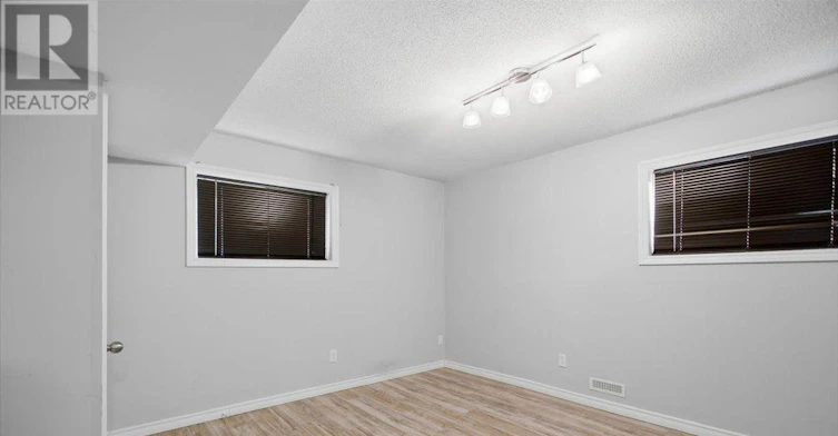 4 Chepstow Gate, London, ON, N6G 3S7 - 16